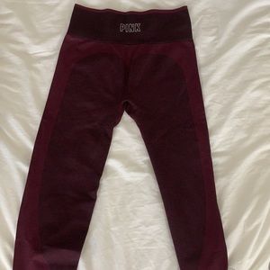 PINK leggings in the colour burgundy.